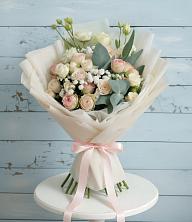 Букет цветов из:  Розы и Лизиантусы в Курской