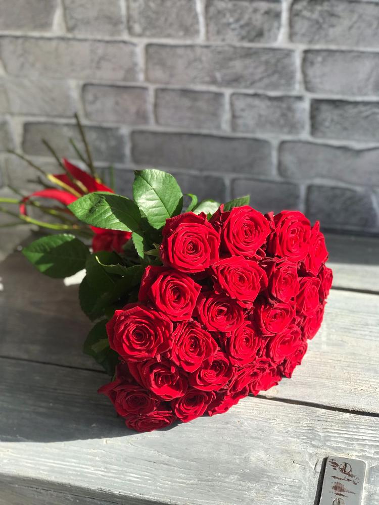 Букет Красные розы Фридом в Курской