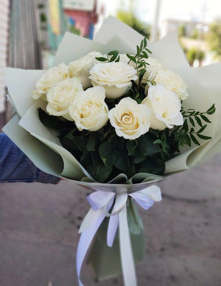 Букет Белые розы Проуд в Курской