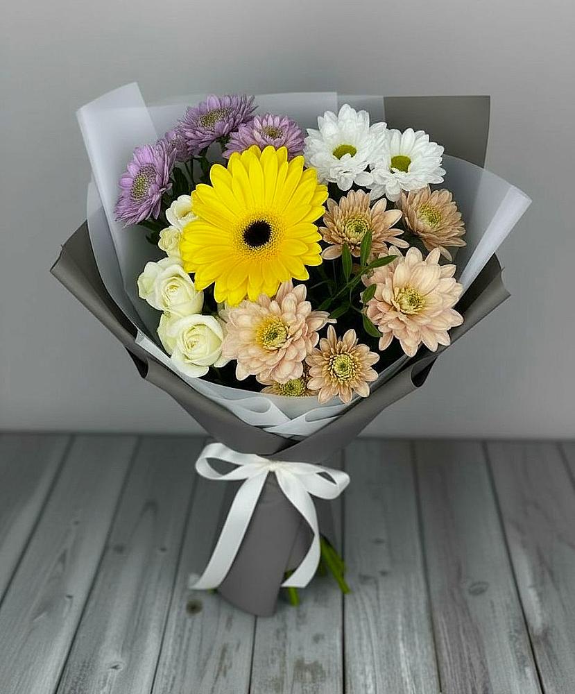 Букет цветов из: Розы, Герберы и Хризантемы в Курской
