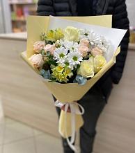 Букет цветов из:  Альстромерии, Розы и Хризантемы в Курской