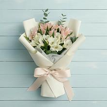 Букет цветов из:  Альстромерии в Курской