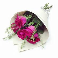Букет цветов из:  Розы в Курской