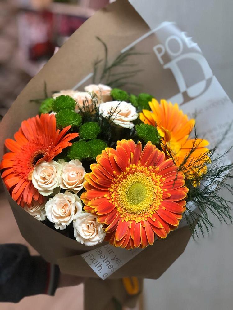 Букет цветов из: Герберы, Хризантемы и Розы в Курской