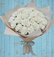 Букет цветов из:  Гвоздики в Курской