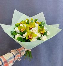 Букет цветов из:  Орхидеи и Розы в Курской